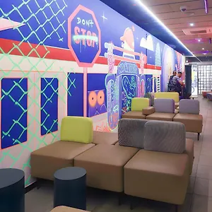  Hostel Ideal Youth Hiszpania